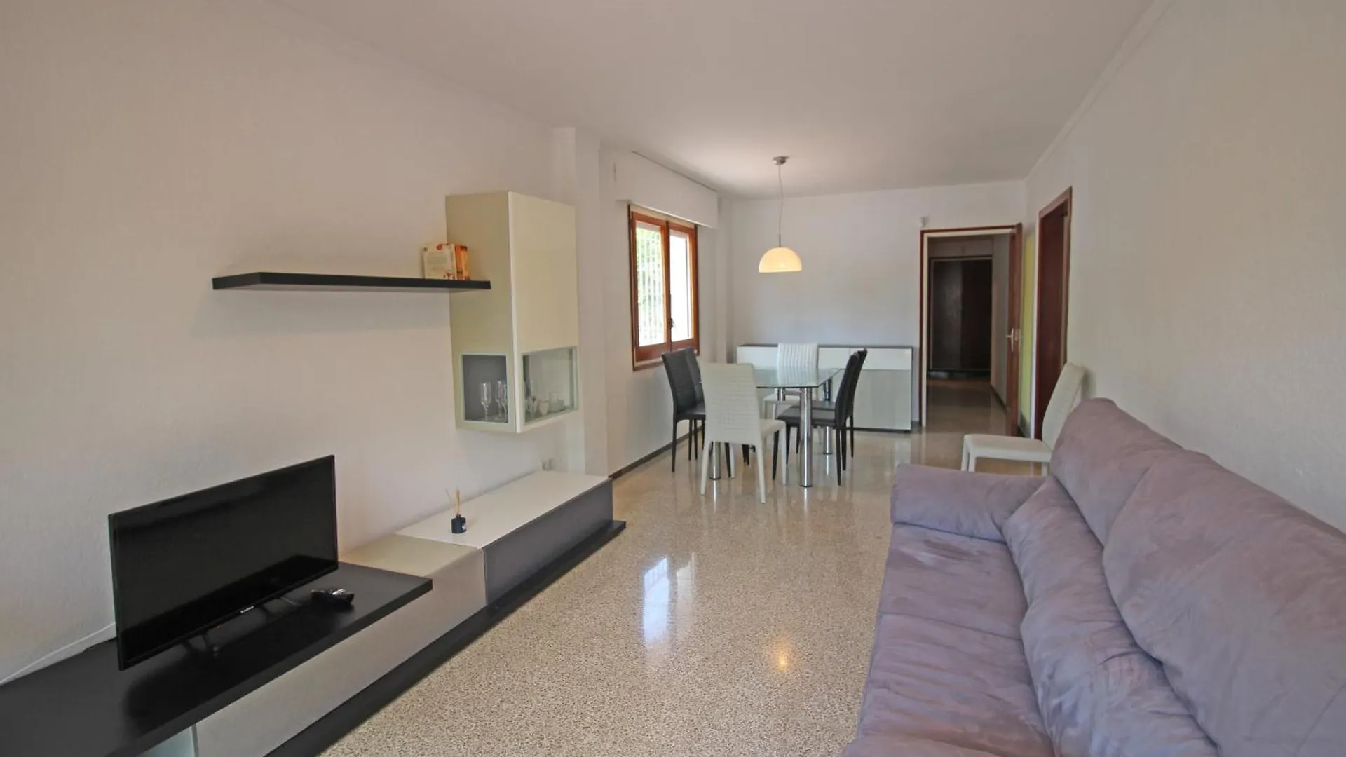 Basic Comfort Apartment Sant Mori 8001 Empuriabrava