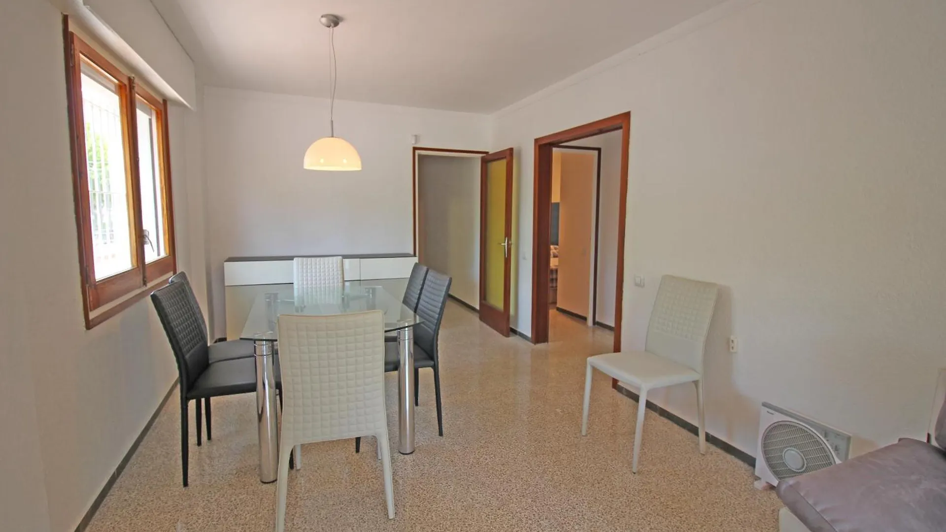 Basic Comfort Apartment Sant Mori 8001 Empuriabrava